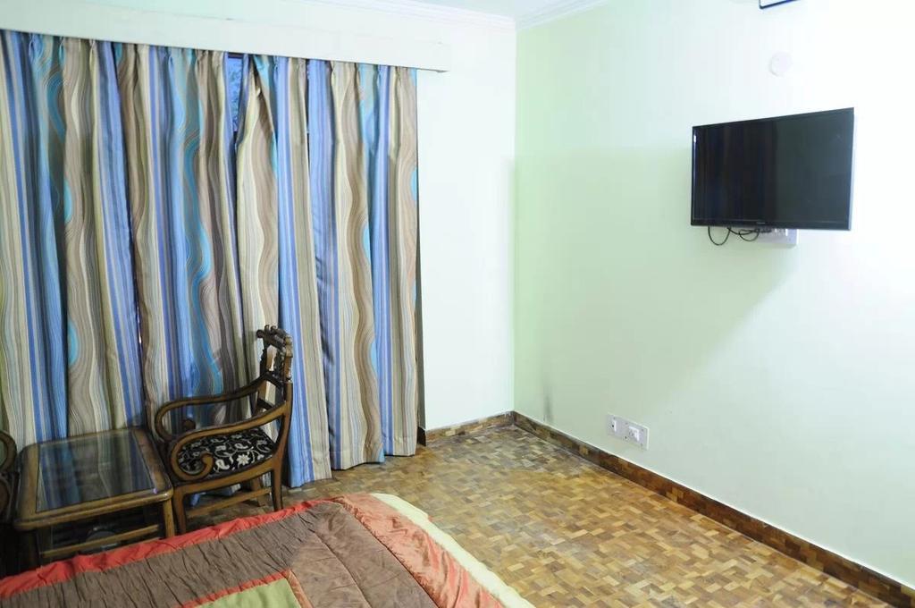 Chichoga Holiday Inn Manāli Oda fotoğraf