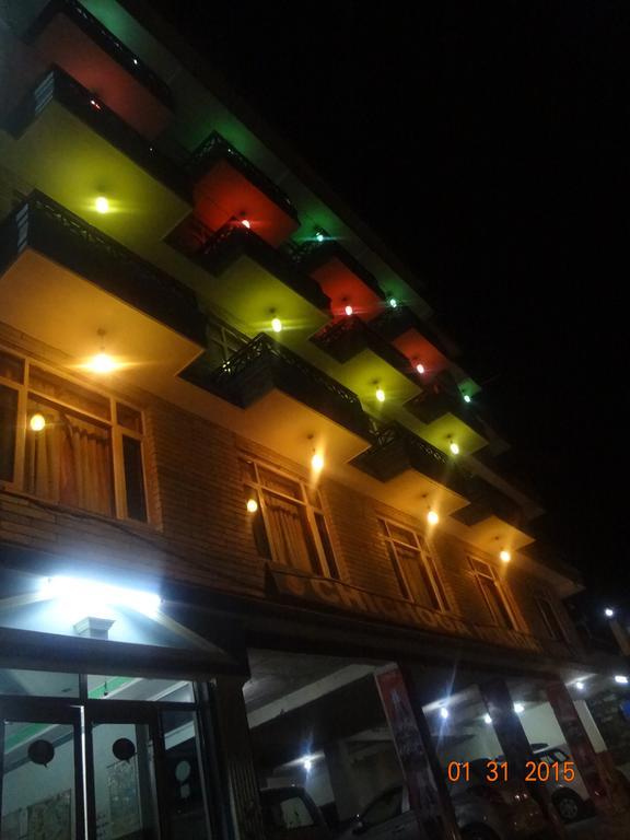 Chichoga Holiday Inn Manāli Dış mekan fotoğraf