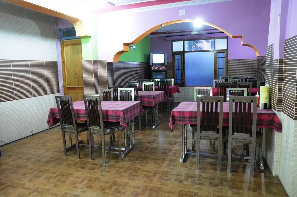 Chichoga Holiday Inn Manāli Dış mekan fotoğraf